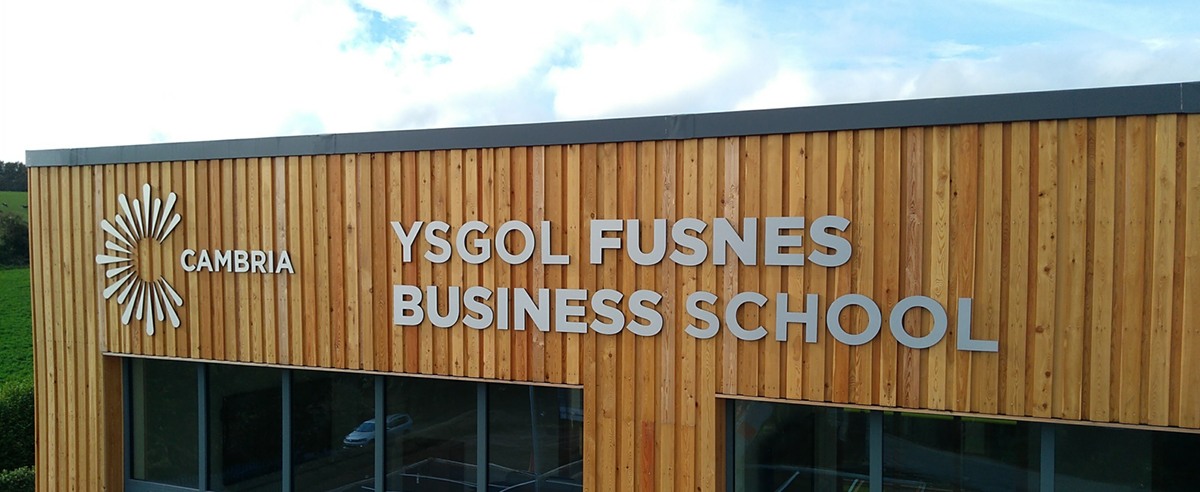 Deeside-College-Coleg-Cambria-Campus-North-Wales-Education-Signage business letters